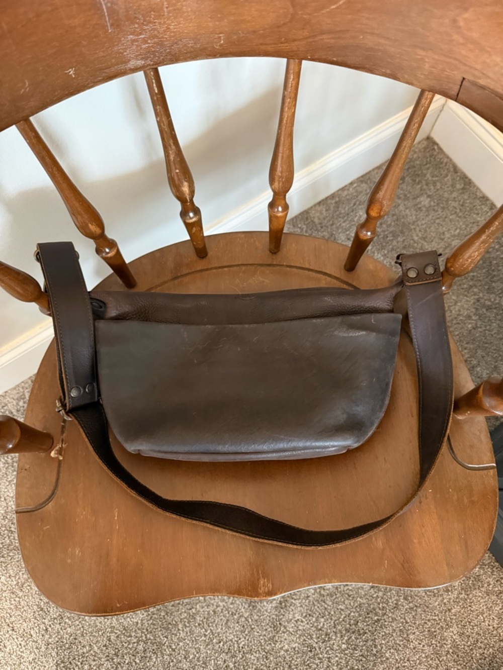 Love 41 / Saddeback Leather London Crossbody Bag